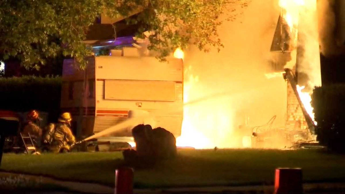 A house caught on fire early Wednesday morning in Taylorsville.  units were on scene doing their best to contain the fire. It happened at 4542 Edgeware Lane in Salt Lake City.  