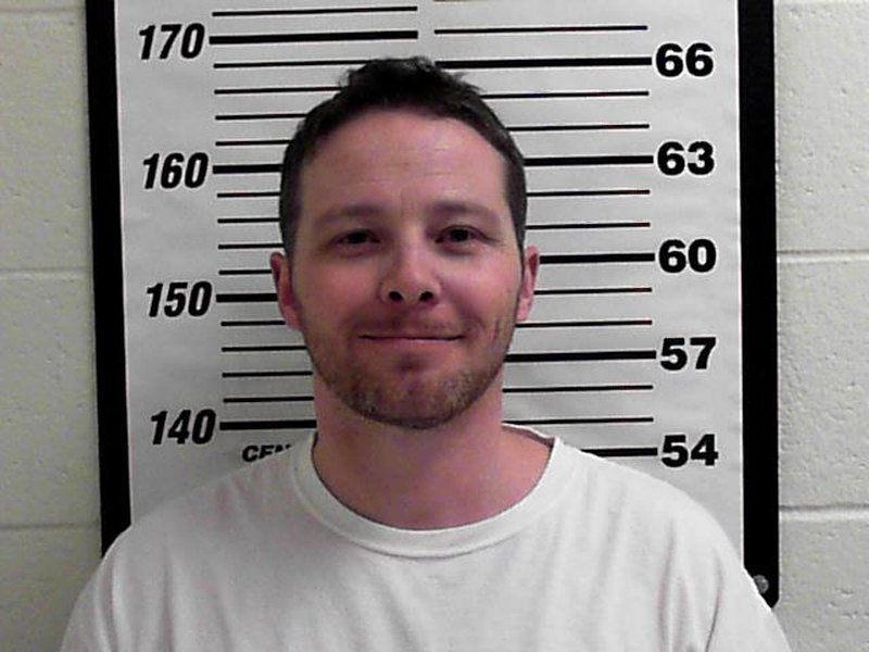 Utah man charged with sending castor beans to @POTUS, @FBI director and @DeptofDefense says he also mailed similar threatening letter to @jeffsessions, the queen of England and Russia President Putin.  