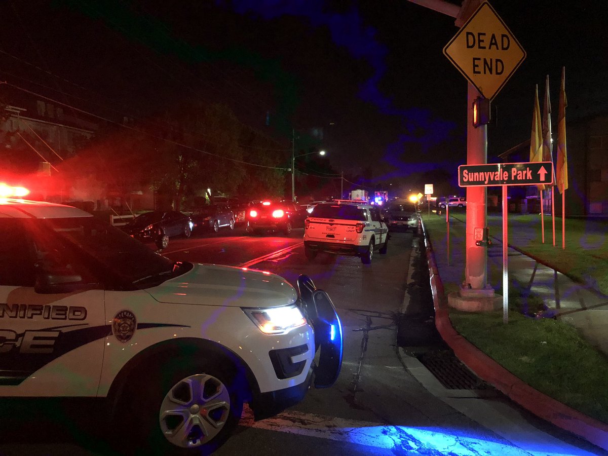 UPDSL confirm 1 dead in shooting outside the Sunnyvale Apartments, multiple people in custody. 