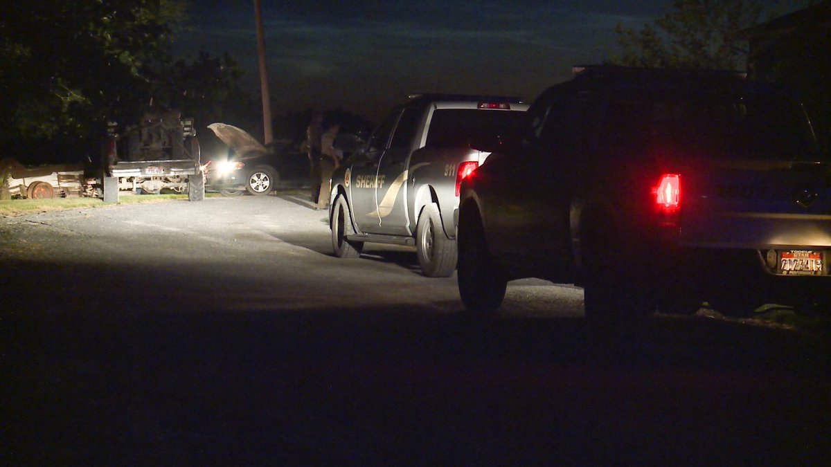 TooeleCityPD investigating a stolen truck from Tooele City earlier this morning. The vehicle and one suspect found in Grantsville. 