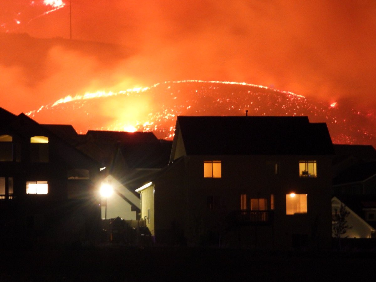 TraverseFire Lehi Utah Fire appears to be moving NE Some Draper residents are being advised to evacuate. @UtahWildfire advised this Fire was started by Fireworks unknown on structures lost.