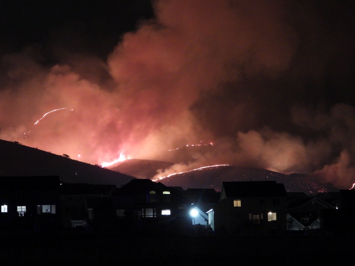 TraverseFire Lehi Utah Fire appears to be moving NE Some Draper residents are being advised to evacuate. @UtahWildfire advised this Fire was started by Fireworks unknown on structures lost.