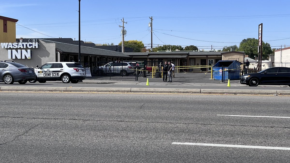 Detectives with @slcpd investigating a shooting at 1400 S. and State St. Police say two persons were arguing. One shot another and took off. Guy shot is in critical condition, police say they're still looking for the shooter