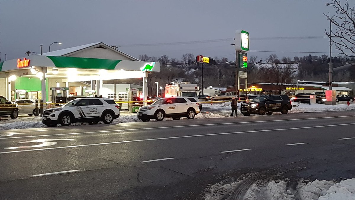 Attempted homicide suspect shot, killed by police outside Riverdale gas station  