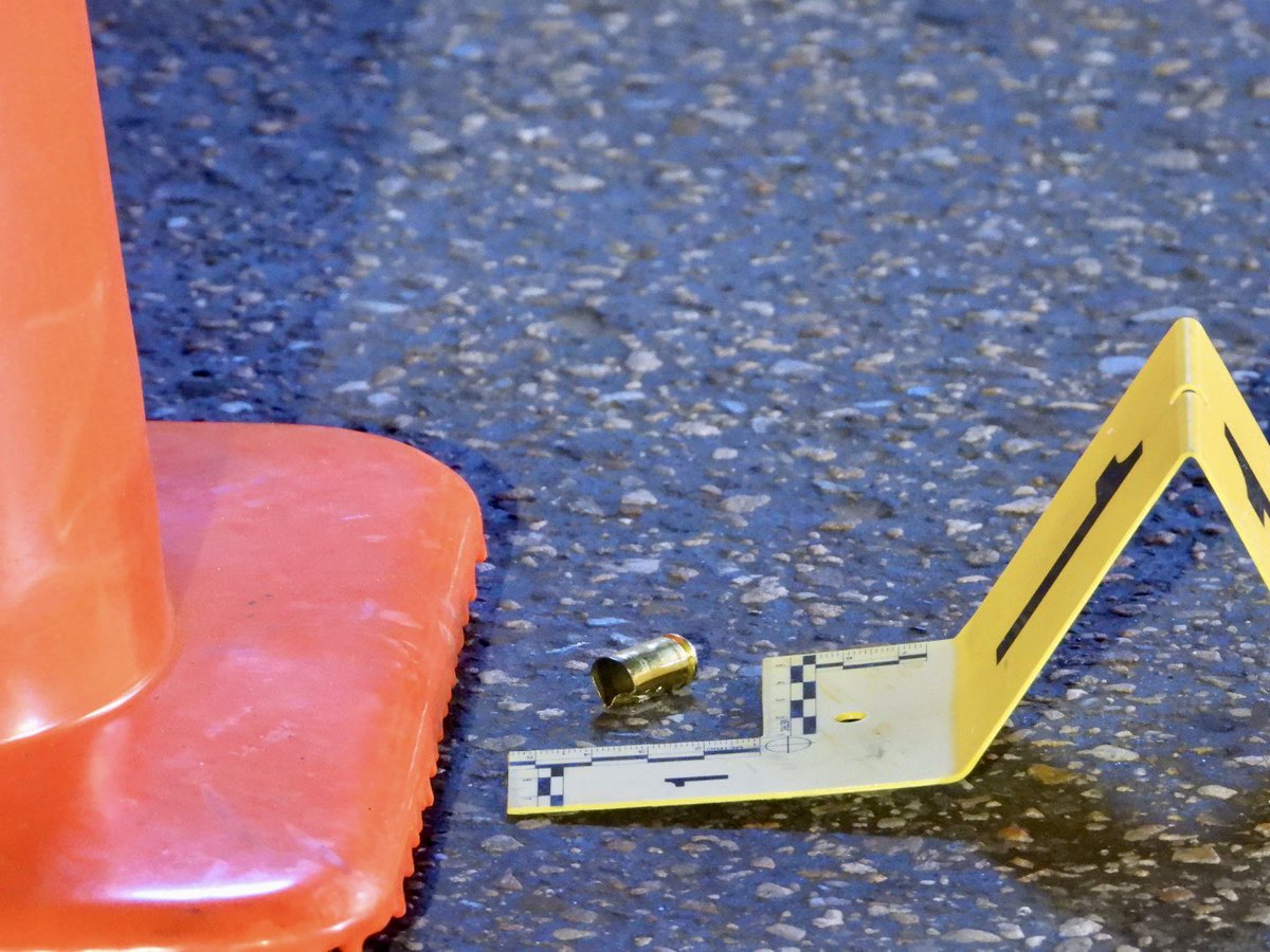 Shooting 2 critically wounded in shooting outside Murray fitness center 