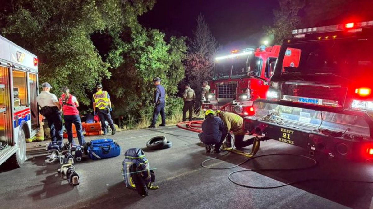 3 teen girls injured when car crashes into tree in Hobble Creek Canyon