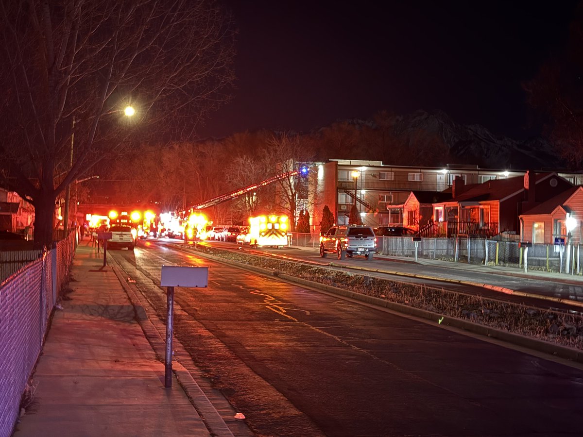 256 E Helm Ave. SSLFD UFA Murray & WVCFD responded at 0203 on an apt fire. On arrival smoke/flames were visible from the 3rd/4th flrs. Crews offensive with fast attack and quickly got the bulk of the fire knocked down. No injuries reported 