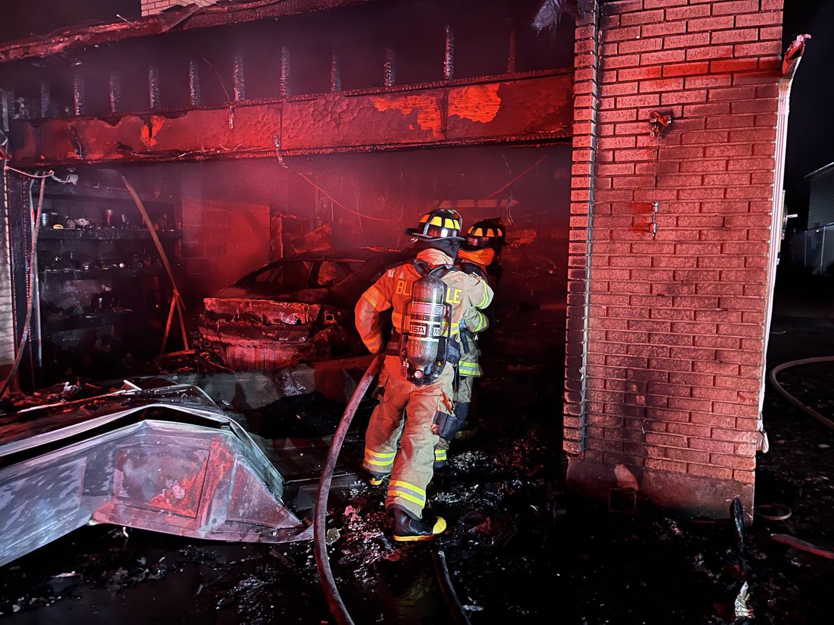 Unified Fire 2nd Alarm – Riverton House Fire Dispatched  12400 S & 2700 W) Single-family home fully involved on arrival. Crews knocked it down quickly — fire now under control. House was confirmed empty after search (no occupants found). 
